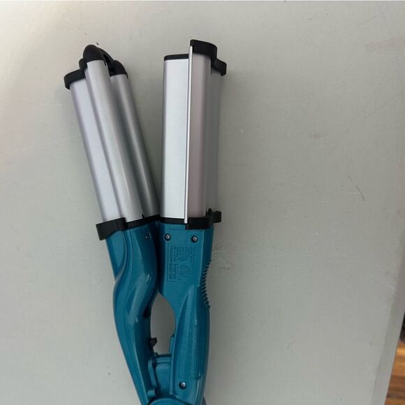 Tigi Bed Head Waver Artist Deep Wave Curling Iron - Picture 1 of 6